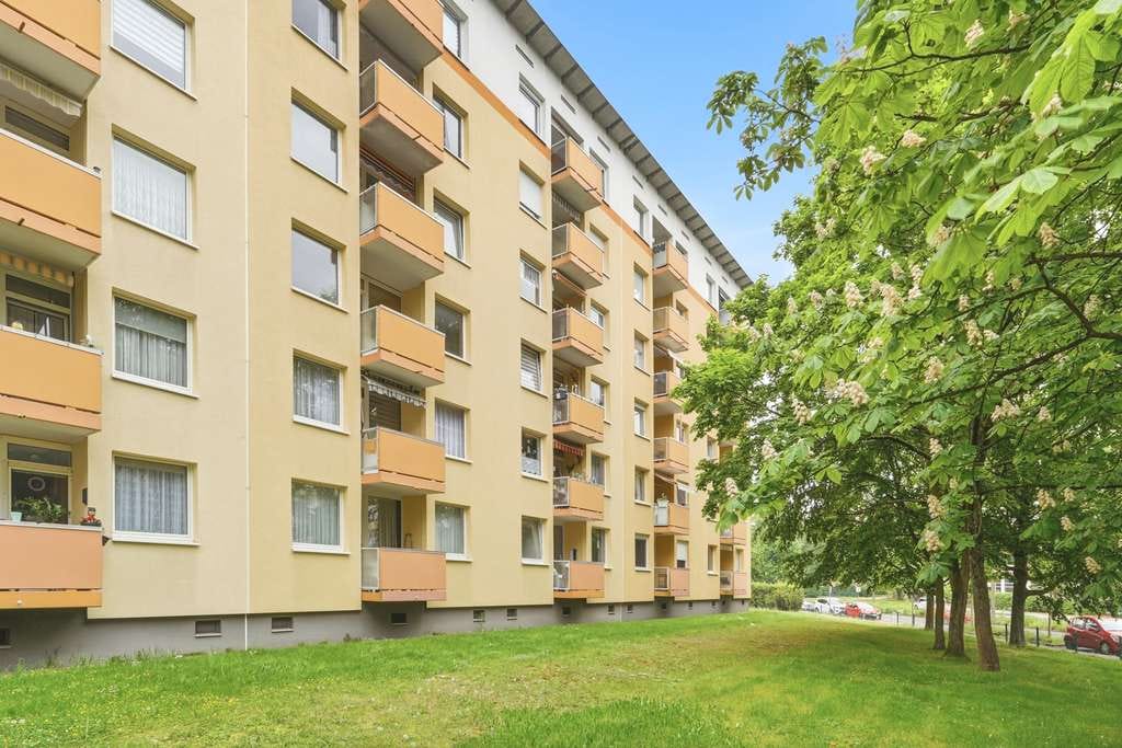 Immobilie in Dormagen - Solide Kapitalanlage /  3-Zimmer-Wohnung mit Balkon & Aufzug in Dormagen - Bild 1