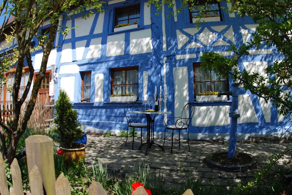 Immobilie in Immenstaad am Bodensee - Mehrfamilienhaus mit Potenzial- bis zu 5 Wohneinheiten möglich - Bild 1