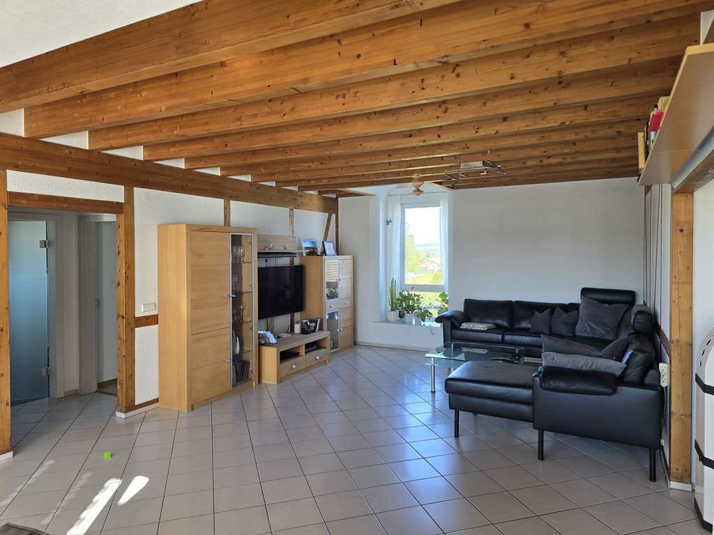 Immobilie in Talheim - Großzügige 6,5-Zimmer-Wohnung in Talheim mit toller Aussicht! - Bild 3