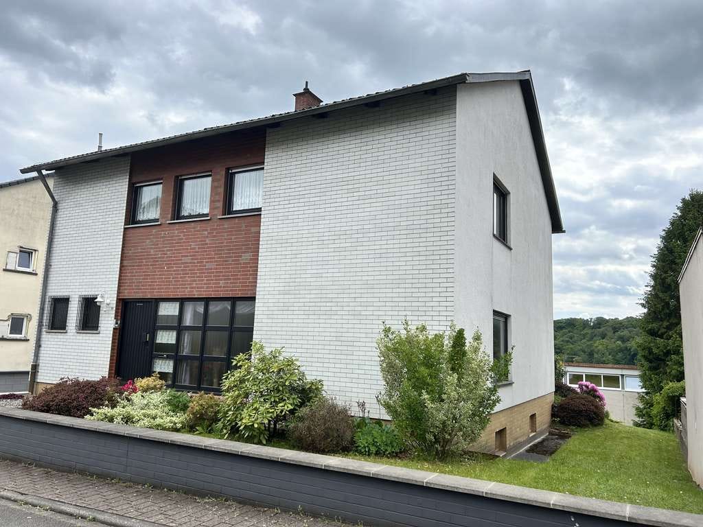 Immobilie in Contwig - Viel Platz in Stambach: Großzügiges und gut erhaltenes Haus für die ganze Familie - Bild 0