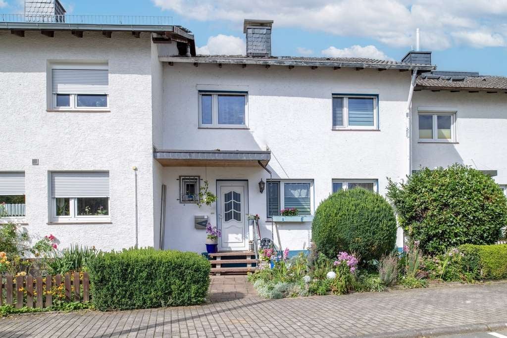 Immobilie in Wehrheim - Charmantes Reihenhaus NEU Gasheizung! - Bild 0