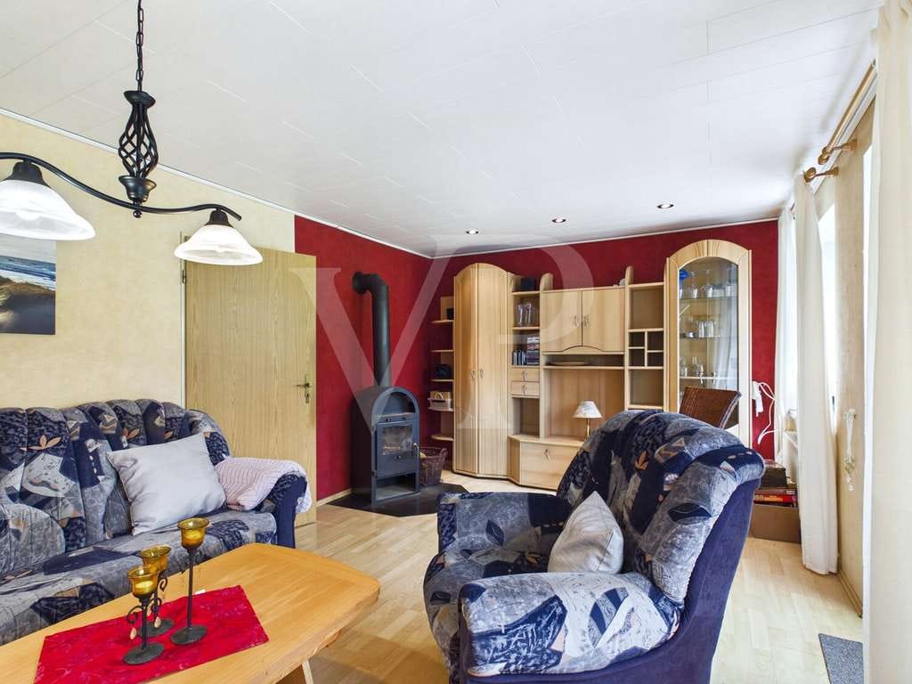 Immobilie in Osteel - Renovierungsbedürftiges  Einfamilienhaus mit herrlichem Garten und Platz für Neues - Bild 3