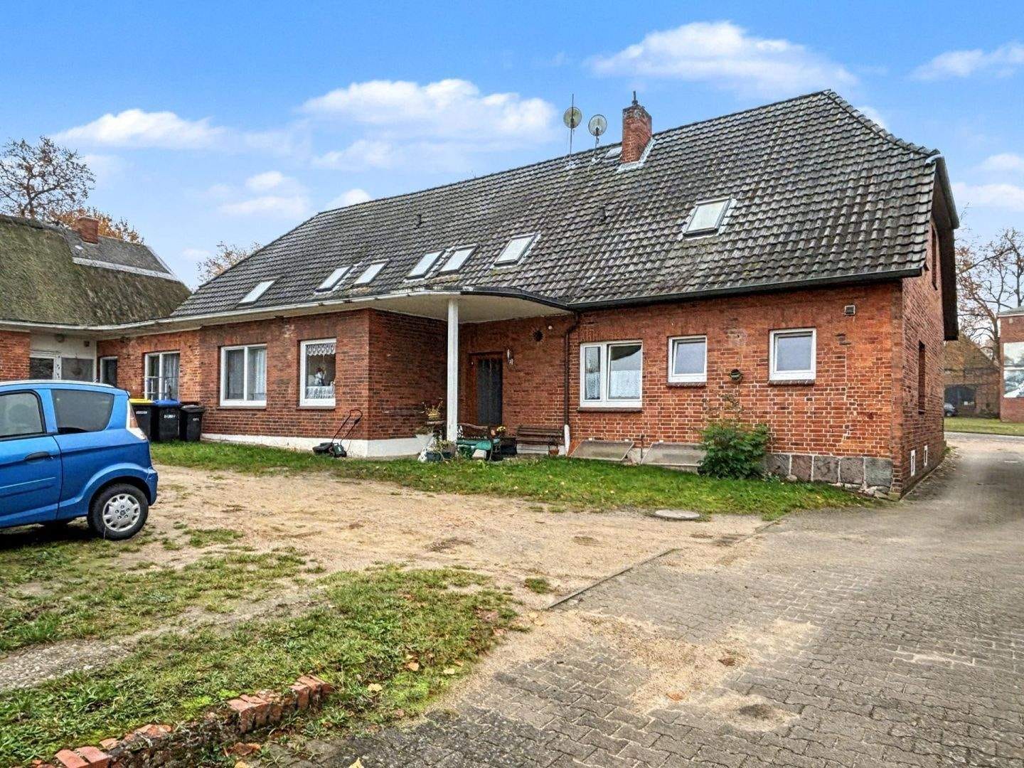 Immobilie in Bleckede - Attraktives Mehrfamilienhaus mit vier Wohneinheiten und Garagen in Bleckede OT Barskamp - Bild 1