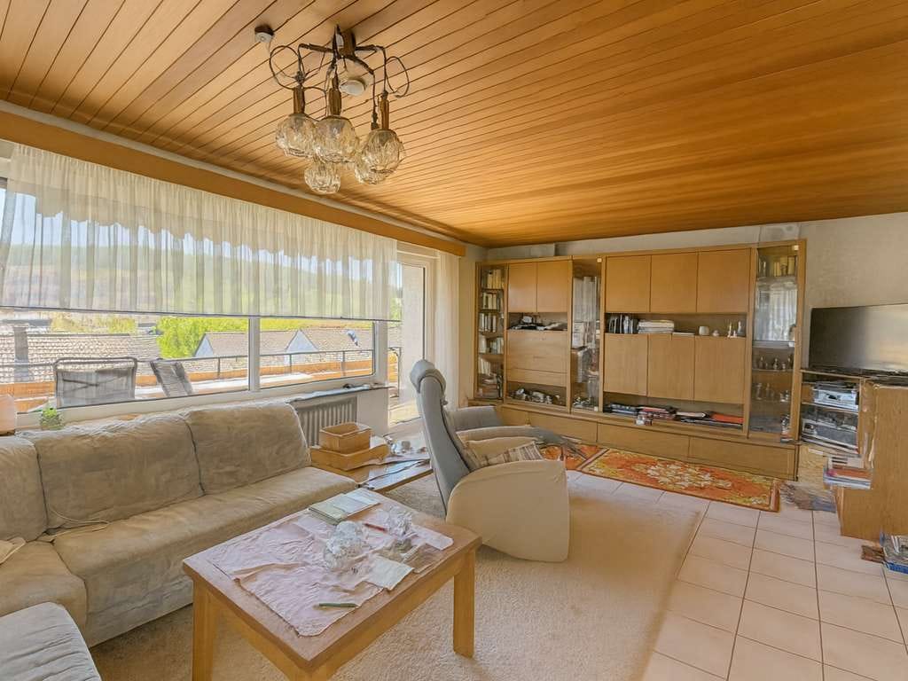 Immobilie in Ostelsheim - Charmantes Reihenendhaus mit Ausblick und Potenzial in Ostelsheim - Bild 3