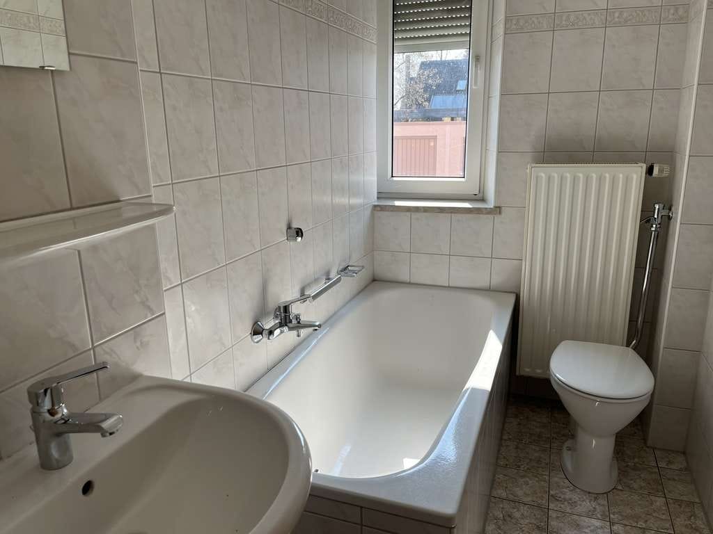 Immobilie in Weiden in der Oberpfalz - Leerstehendes 5-Familienhaus in ruhiger Wohnlage von Weiden zu verkaufen - Bild 4