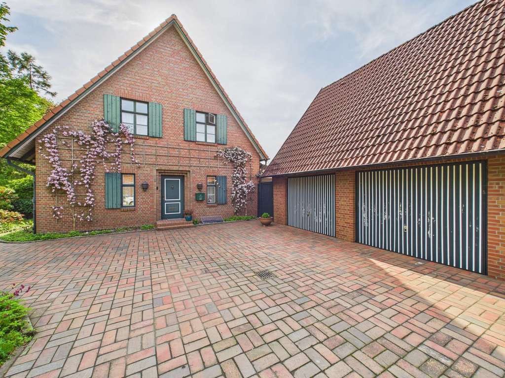 Immobilie in Horst - Stilvolles Landhaus auf traumhaftem 1.800 m² Gartengrundstück - Bild 2