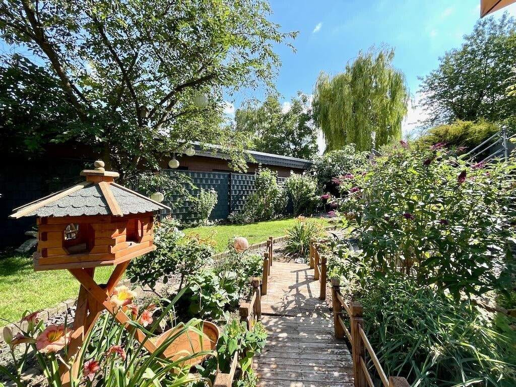 Immobilie in Wallertheim - Freistehend und modernisiert in idyllischer Lage mit traumhaftem Garten - Spaziergang vor der Tür - Bild 1