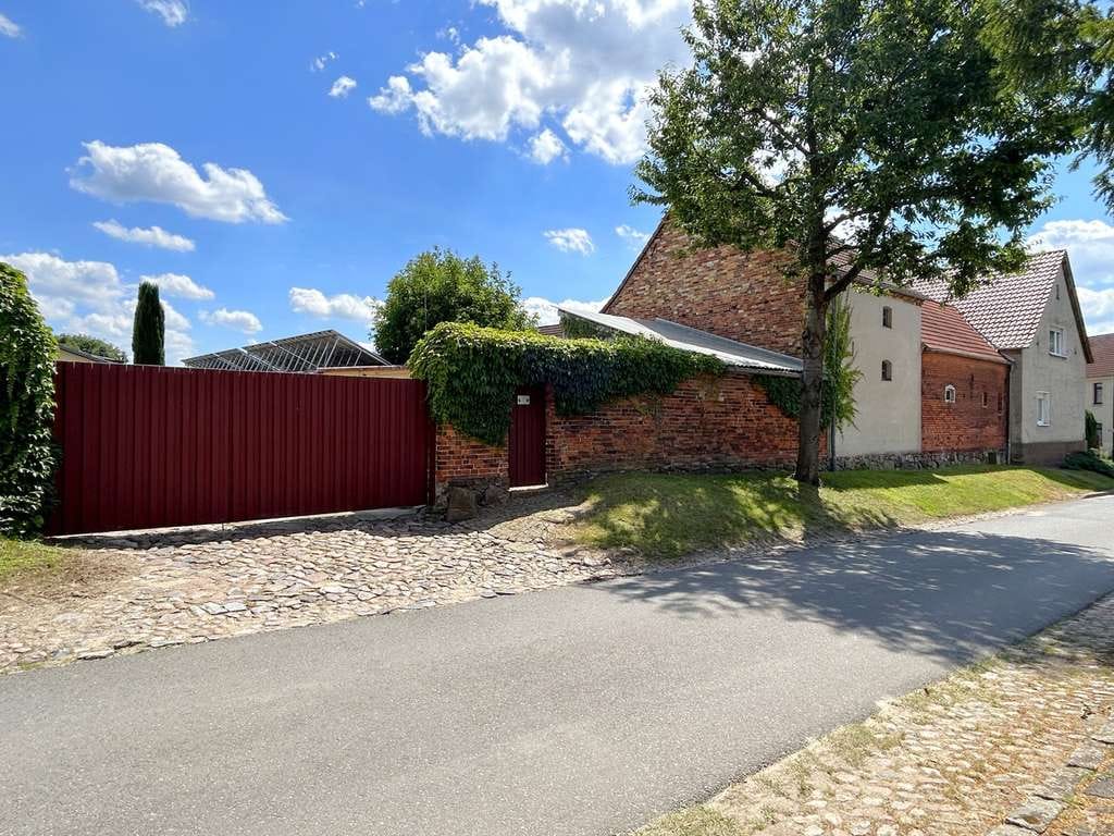 Immobilie in Wittenberg - Großes Einfamilienhaus mit Anbau, Nebengebäude und Gewerbefläche - Bild 3