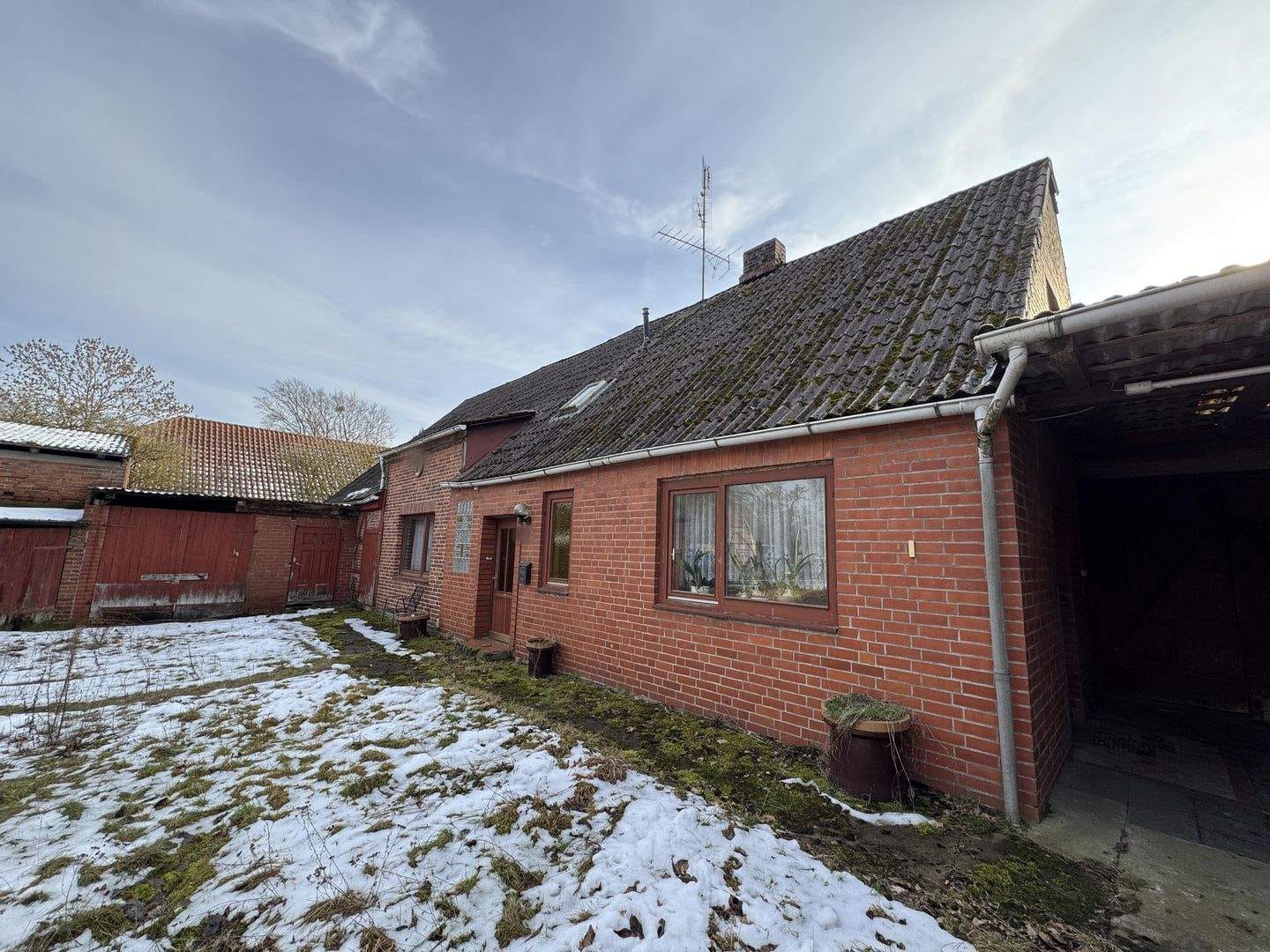 Immobilie in Langendorf - Großzügiges, ehemaliges Bauernhaus mit Nebengebäuden und viel Potenzial in ländlicher Lage - Bild 1