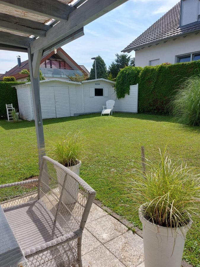 Immobilie in Erdmannhausen - Freistehendes Zweifamilienhaus mit Doppelgarage  in Erdmannhausen - Bild 1