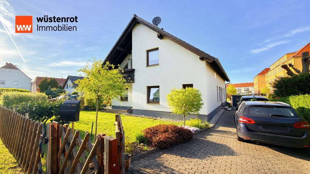 Immobilie in Bad Dürrenberg - Heimatgefühl im eleganten Architektenhaus mit vielfältigen Nutzungsmöglichkeiten und Garage - Bild 1