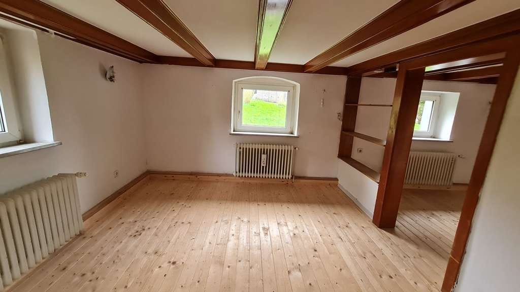 Immobilie in Sprockhövel - Freistehendes Zweifamilienhaus mit viel Platz innen und außen in ruhiger Lage - Bild 4