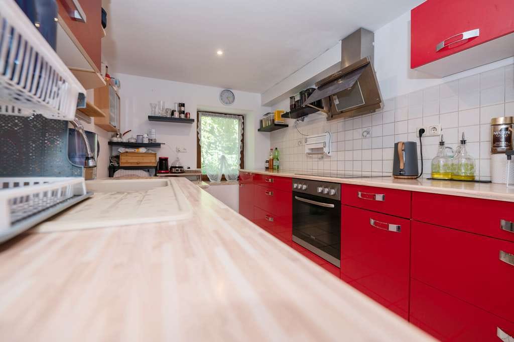 Immobilie in Eggenfelden - Großzügiges Zweifamilienhaus mit großem Grundstück und vielseitigen Nebengebäuden - Bild 4