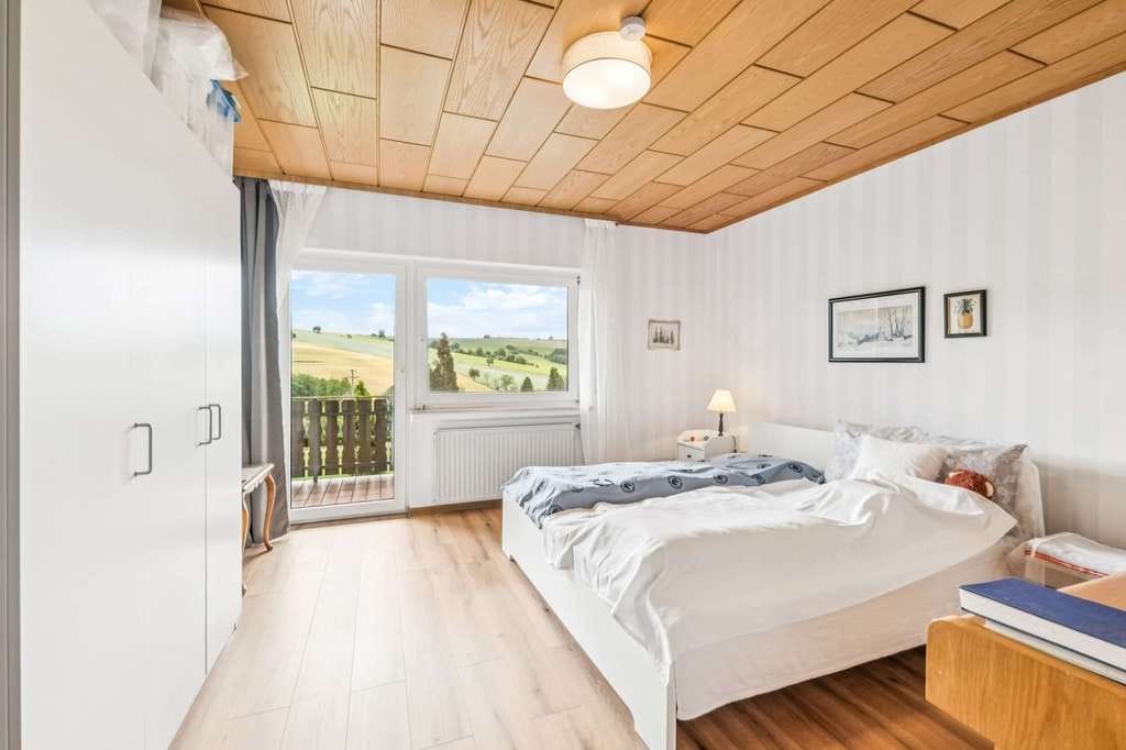 Immobilie in Neunkirchen am Potzberg - Idyllisches Einfamilienhaus mit erholsamen Fernblick - Bild 4