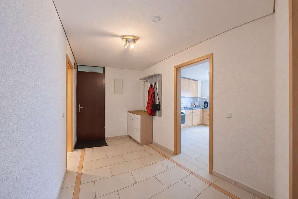 Immobilie in Wimsheim - Charmante 2,5-Zimmer-Wohnung mit Garage und viel Potenzial - Bild 3