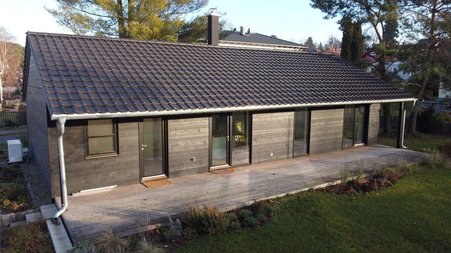 Immobilie in Waldsieversdorf - Neuwertiges Holzhaus im Bungalowstil - Bild 2