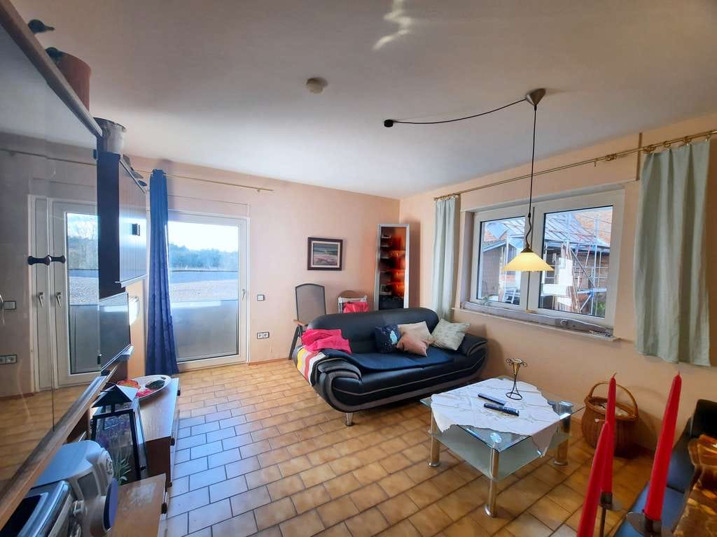 Immobilie in Wörth am Rhein - Großes Zweifamilienhaus mit tollem Gartengrundstück - Bild 1