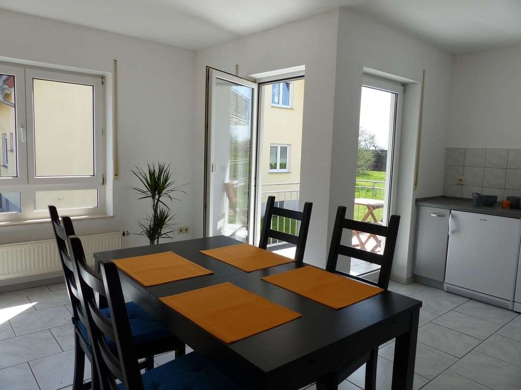Immobilie in Kappel-Grafenhausen - Bezugsfrei ab 12/2026: Moderne 3-Zimmer-Wohnung im Erdgeschoss mit Balkon und Einbauküche in Kappel - Bild 2