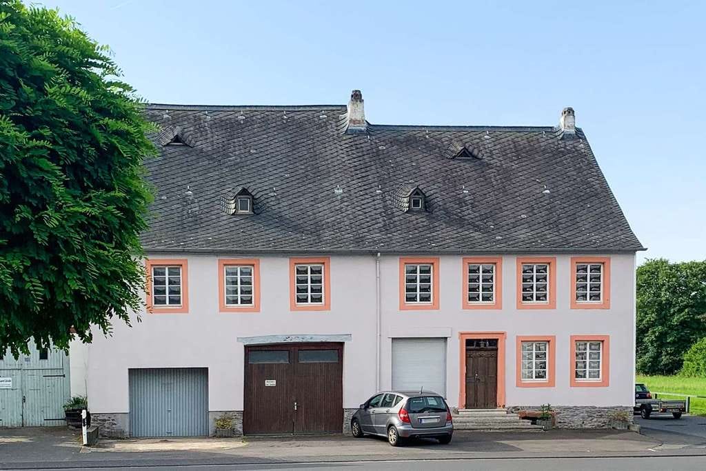 Immobilie in Mülheim an der Mosel - Mülheim (Mosel): Historisches Winzeranwesen mit ansprechendem Garten, Scheune und schöner Wohnlage - Bild 3