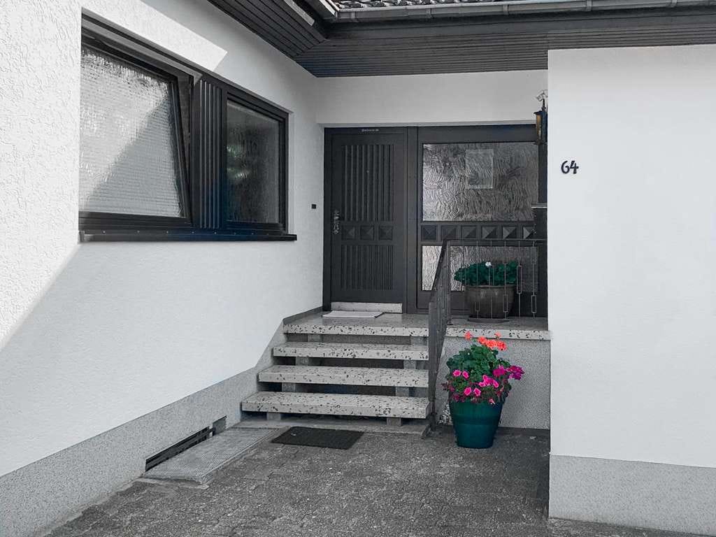 Immobilie in Hermeskeil - Bungalow mit architektonischer Klarheit in Bestlage von Hermeskeil - Bild 3