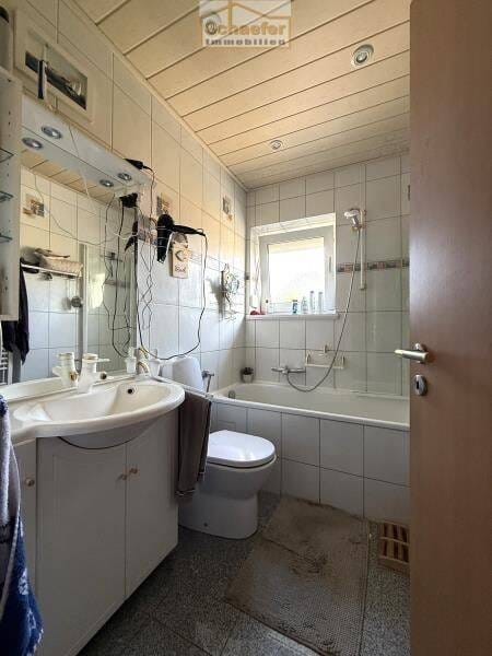 Immobilie in Werl - Gepflegtes Mehrfamilienhaus mit 6 Wohnungen - solide Kapitalanlage - Bild 3