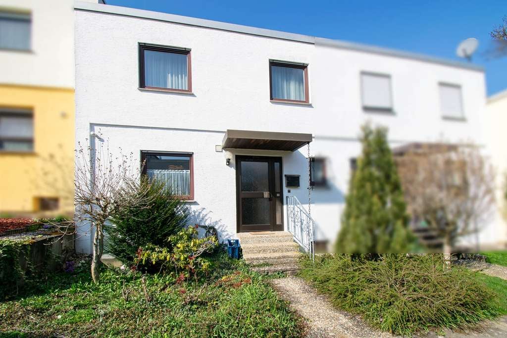 Immobilie in Eberdingen - Gepflegtes Reihenhaus mit Garage in Hochdorf/Enz - Bild 0