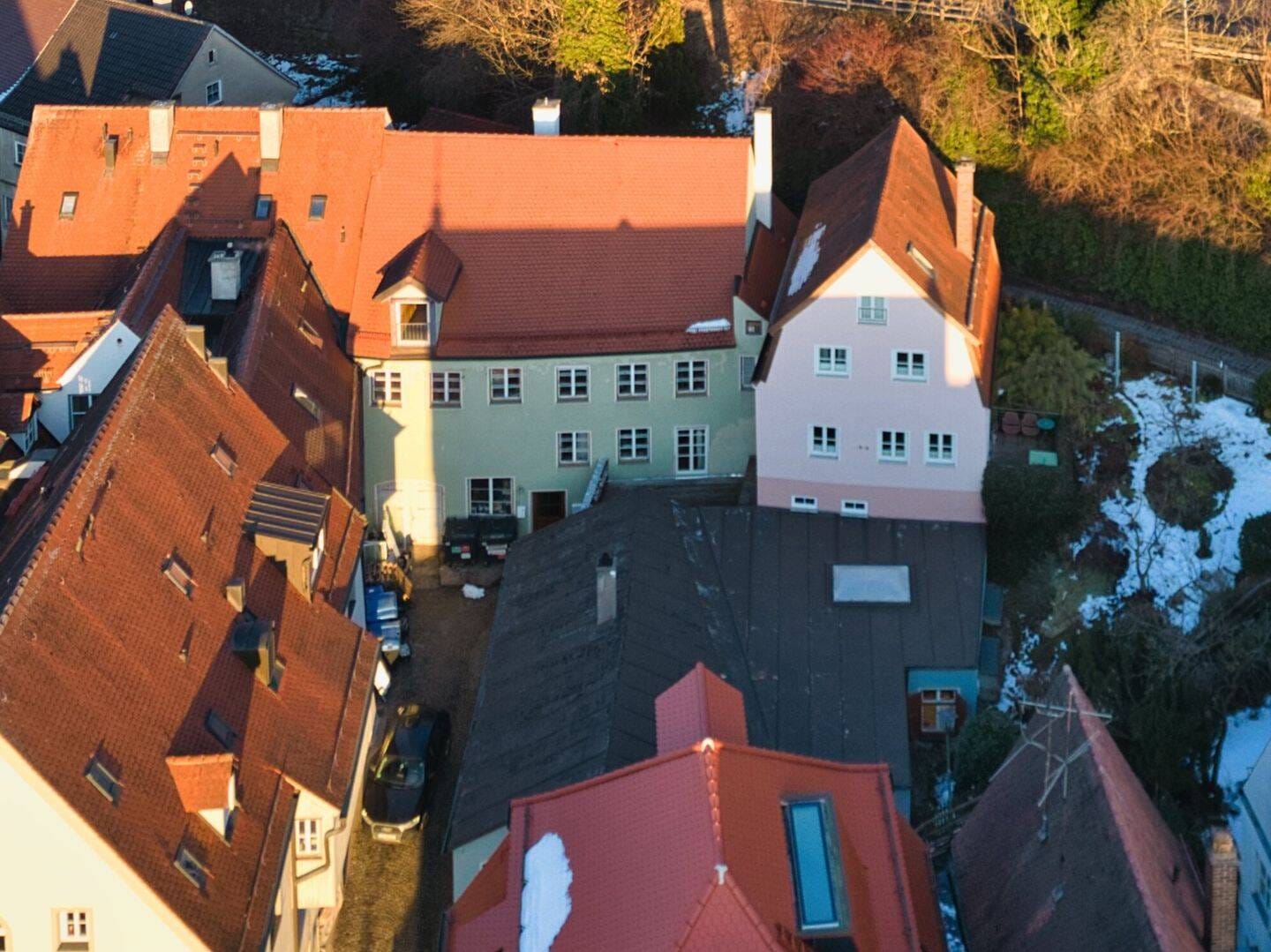 Immobilie in Landsberg am Lech - Historisches Altstadtensemble mit vermieteter Gewerbeeinheit & großem Wohnpotenzial - Bild 1