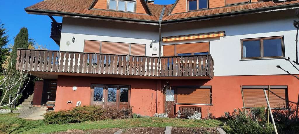 Immobilie in Laufenburg (Baden) - 2-Familien-Haus mit ELW + Doppelgarage in Laufenburg (Baden) - Bild 1