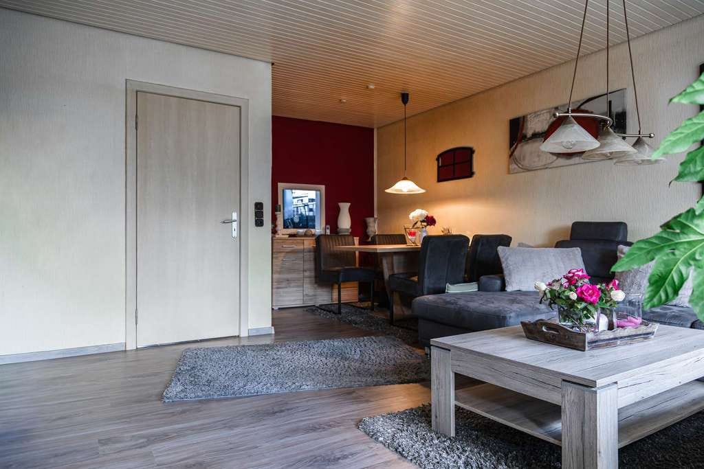 Immobilie in Heist - Ihr neues Zuhause in Heist: Gemütliches Mittelreihenhaus in ruhiger Lage - Bild 2