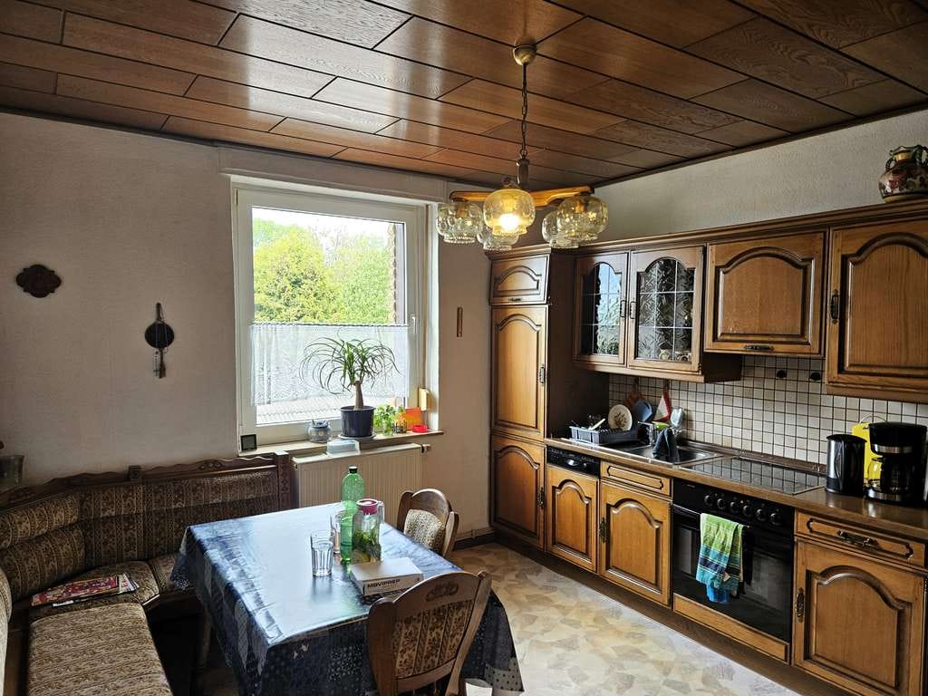 Immobilie in Geseke - Mehrfamilienhaus in Geseke mit Entwicklungspotenzial für Investoren - Bild 2