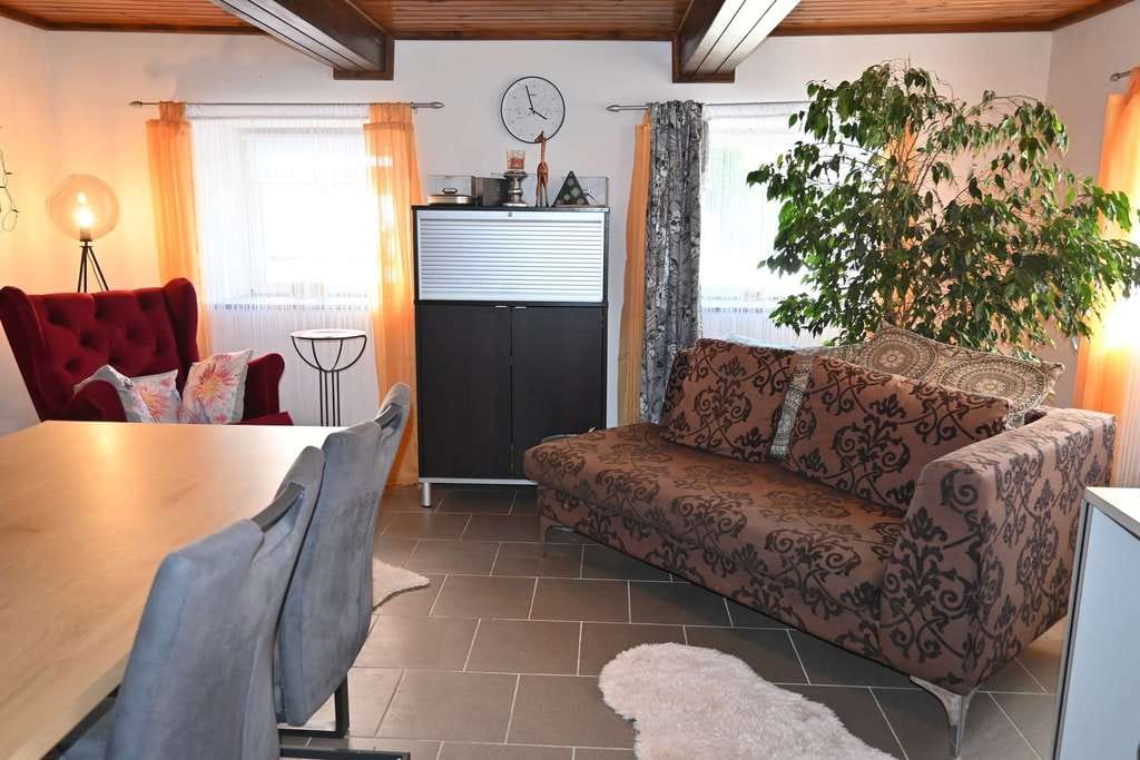 Immobilie in Aicha vorm Wald - "Eierlegende Wollmilchsau" in Aicha! Historisches Mehrfamilienhaus mit 3 Wohneinheiten! - Bild 4