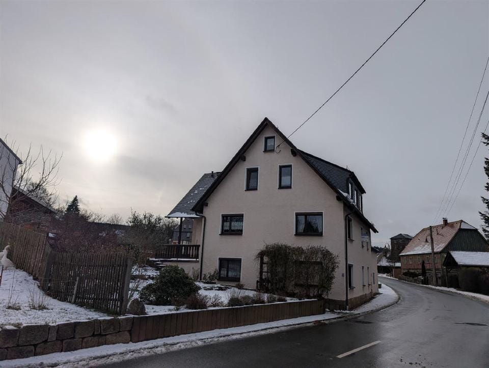 Immobilie in Crinitzberg - Gepflegtes, bezugsfertiges Haus mit Sauna und Solaranlage in Bärenwalde! - Bild 0