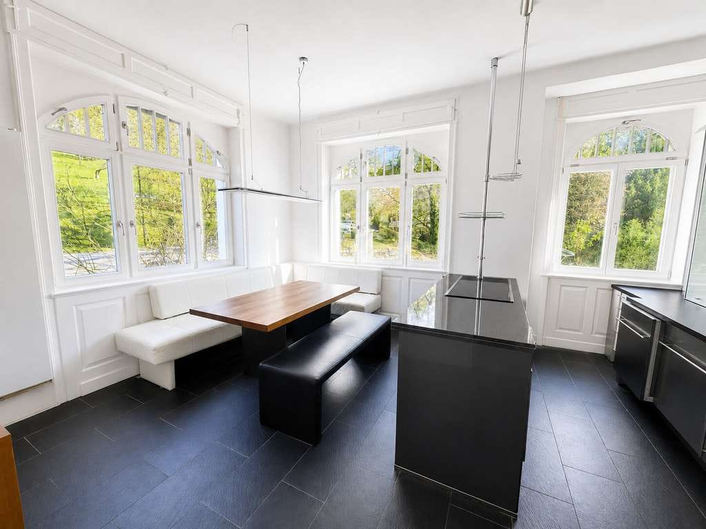Immobilie in Höfen an der Enz - Repräsentative Kulturvilla  – Traumlage mit spektakulärem Ausblick - Bild 2