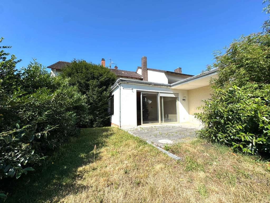 Immobilie in Erlenbach am Main - Großzügiges Zweifamilienhaus mit großem Grundstück in begehrter Lage - Bild 3
