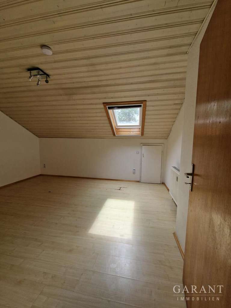 Immobilie in Hutthurm - Charmante 3 Zimmer-Dachgesschoss-Wohnung mit Balkon - Bild 4