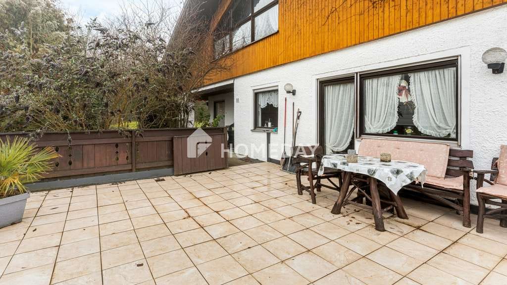 Immobilie in Kößlarn - Großzügiges Zweifamilienhaus mit Kamin, Garten und Ausbaureserve - Bild 4