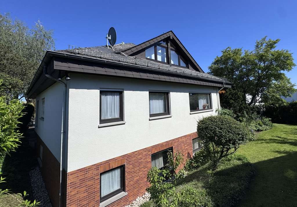 Immobilie in Braunfels - Viel Platz zum Wohlfühlen Einfamilienhaus mit Doppelgarage  in Bestlage von Braunfels - Bild 2