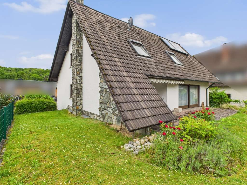 Immobilie in Aschaffenburg - Großzügiges Familienhaus mit Garten & Balkon in ruhiger Lage von Aschaffenburg-Gailbach - Bild 0