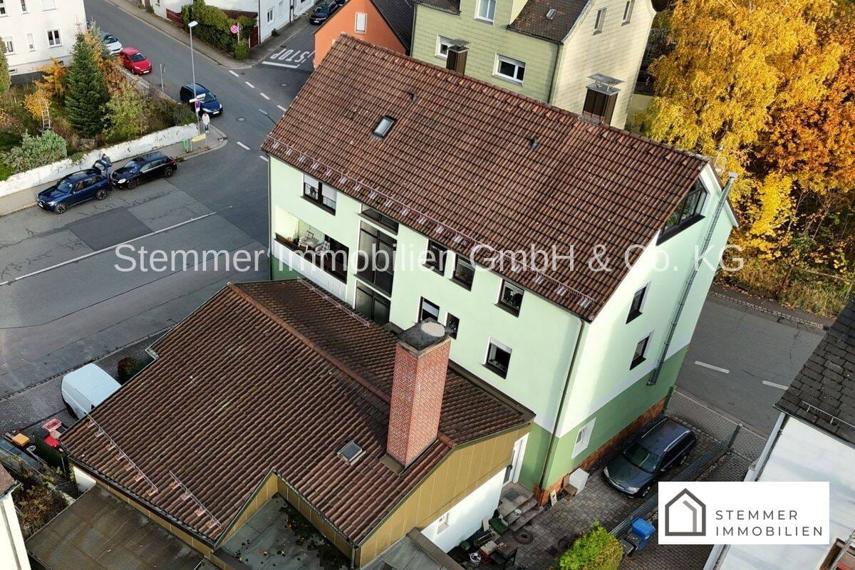 Immobilie in Weiden in der Oberpfalz - Langfristiger Gewerbemietvertrag, 2 leerstehende u. 3 vermietete Wohnungen - Ideal für Investoren - Bild 0