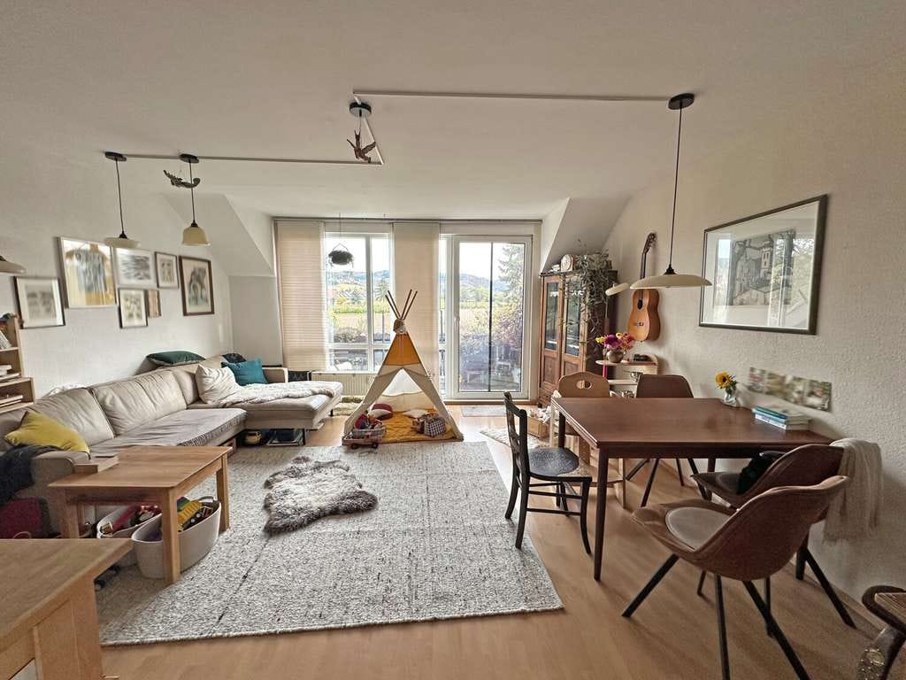 Immobilie in Hirschberg an der Bergstraße - Helle Maisonettewohnung mit Balkon und Weitblick - Bild 1