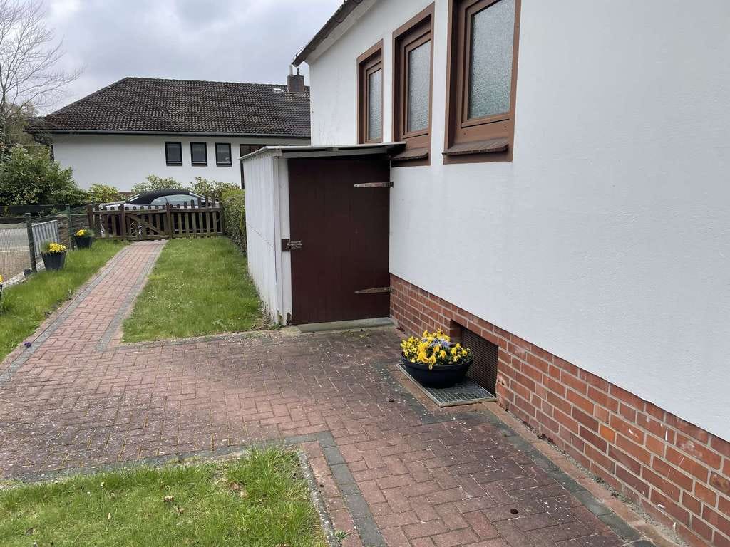 Immobilie in Loxstedt - Charmantes Siedlungshaus mit Sanierungsbedarf – viel Potenzial für Eigennutzer - Bild 3