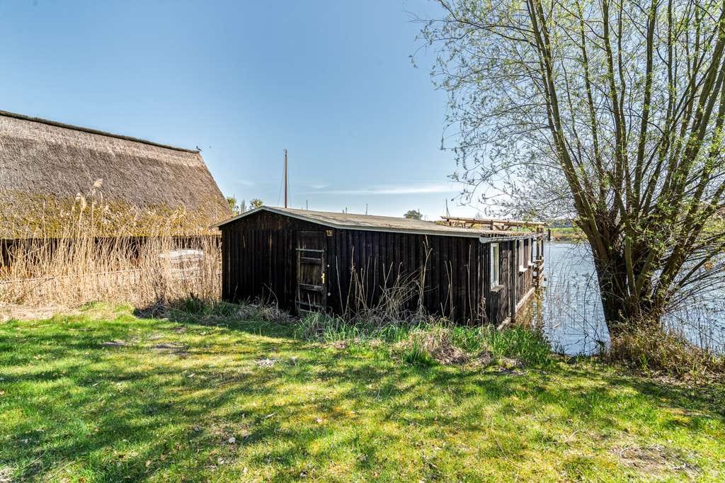 Immobilie in Rechlin - Bootshaus am Classee mit Wohnraum - Bild 1