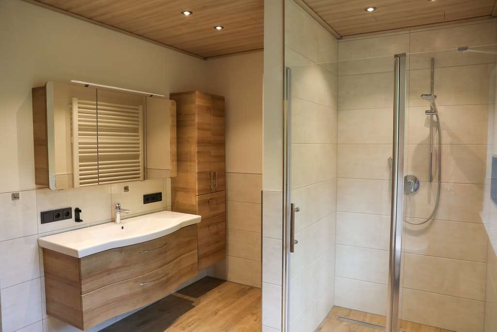 Immobilie in Neuhütten - Gepflegtes Zweifamilienhaus mit viel Platz im Grünen - Bild 3