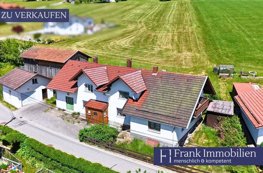 Immobilie in Arrach - Einfamilienhaus mit großem Grundstück, Scheune und traumhaftem Fernblick!!! - Bild 0