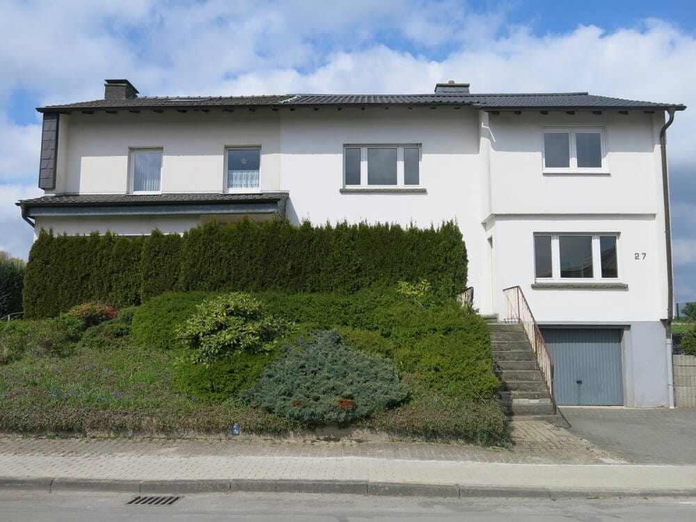 Immobilie in Ense - *IDEAL ALS KAPITALANLAGE ODER MEHRGENERATIONENHAUS! Tolles MFH mit viel Platz in Ense-Lüttringen!* - Bild 0