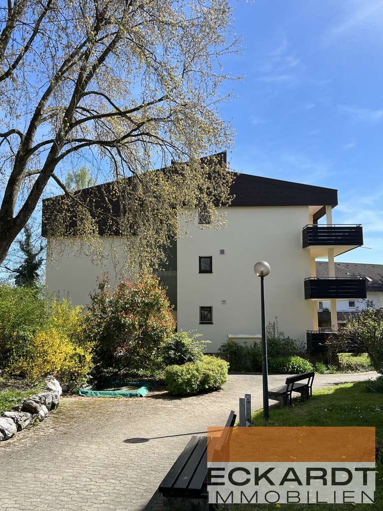 Immobilie in Immenstaad am Bodensee - Wohnen am Bodensee: Helle Eigentumswohnung mit drei Balkonen - Bild 0