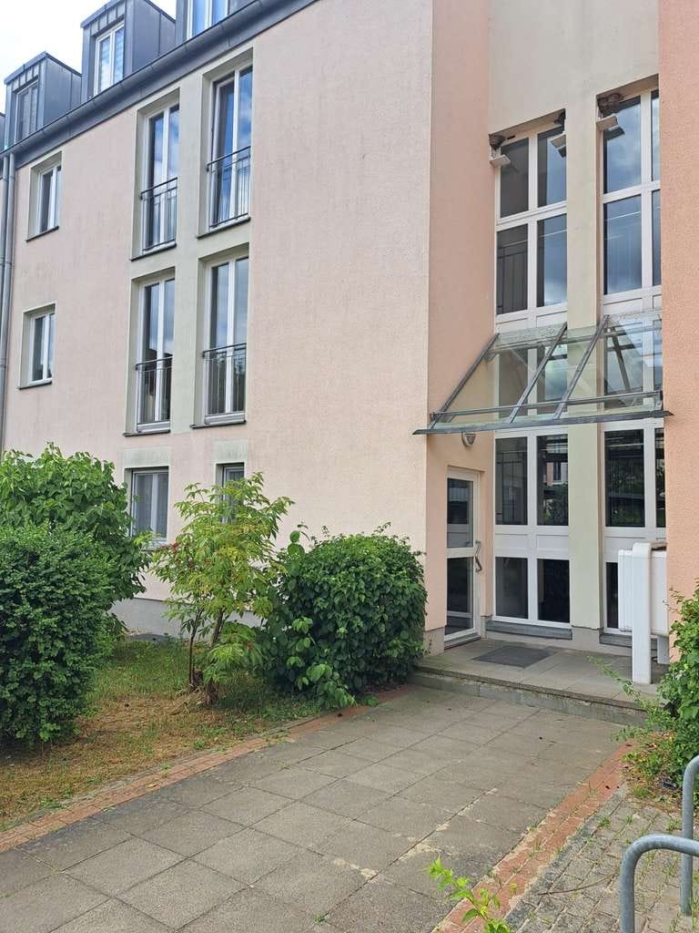 Immobilie in Velten - Schöne 2-Raumwohnung, kleiner Garten, TG-Stellplatz und solide Mieter! - Bild 1