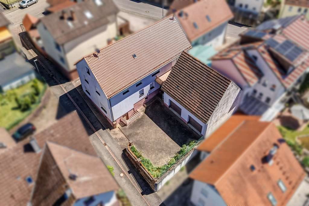 Immobilie in Malsch - Zukunftsstarkes Mehrfamilienhaus – aktuell 2 Wohneinheiten, Potenzial für bis zu 8 Einheiten - Bild 0
