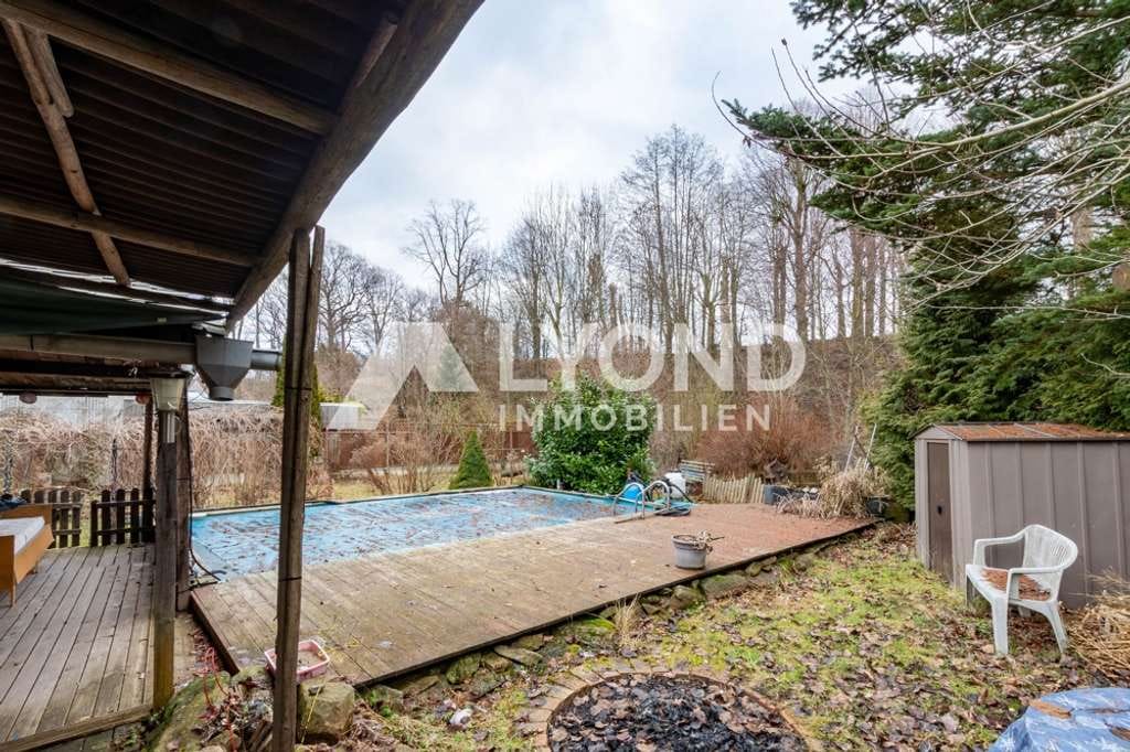 Immobilie in Hainichen - Großzügiges Wohnhaus mit Anbau, Garten, Pool und Bachlauf auf ca. 1.330 m² Grundstück - Bild 4