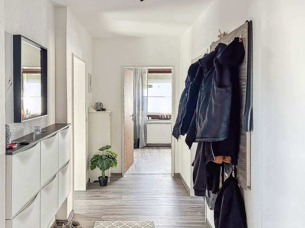 Immobilie in Giesen - Attraktive 3-Zimmer-Wohnung in begehrter Wohnlage von Giesen – Vermietet und gut geschnitten - Bild 2